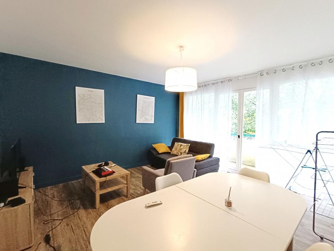 POITIERS Appartement Poitiers quartier du Leclerc 5 pièces 91.24 m2 2