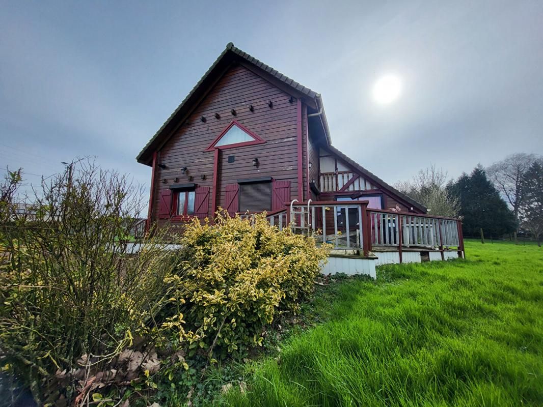 Maison atypique en bois de 90 m²  avec 3 chambres