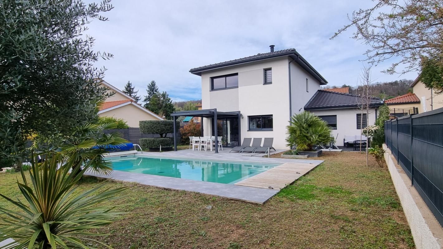 Maison Reyrieux 5 pièces 136 m2, piscine, garage double