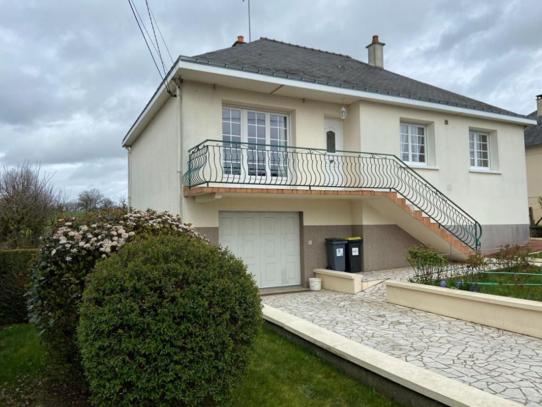 Maison Location - Sable Sur Sarthe 5 pièce(s) 87.25 m2