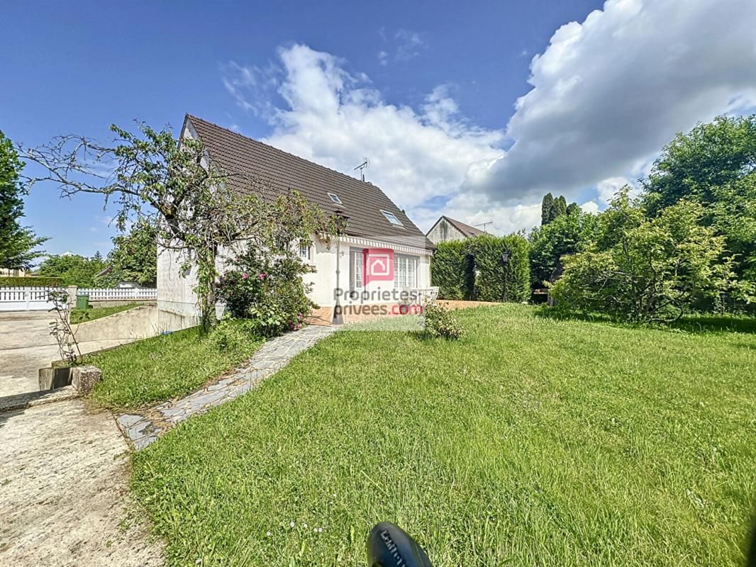 Maison sur sous-sol avec 3 chambres et 1 bureau