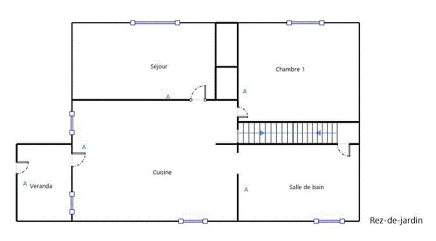 SAINT-SAUVEUR-EN-RUE Saint Sauveur en Rue 42220 maison de village élevée sur trois niveaux plus combles 89m² habitables 5 pièces, 3 garages, véranda terrasse et 150m² de terrain non attenant 2