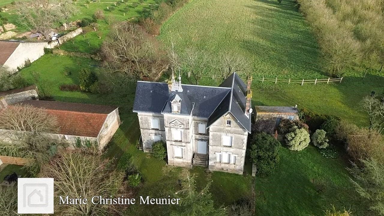 PROPRIETE  FAMILIALE  ET SON  PARC à 30 MN DE LA MER