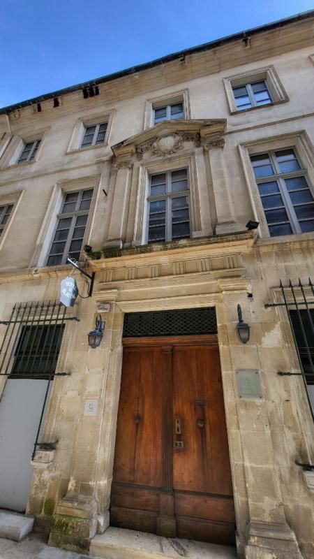 Demeure de prestige ancien hôtel Avignon 30 pièces 800 m2
