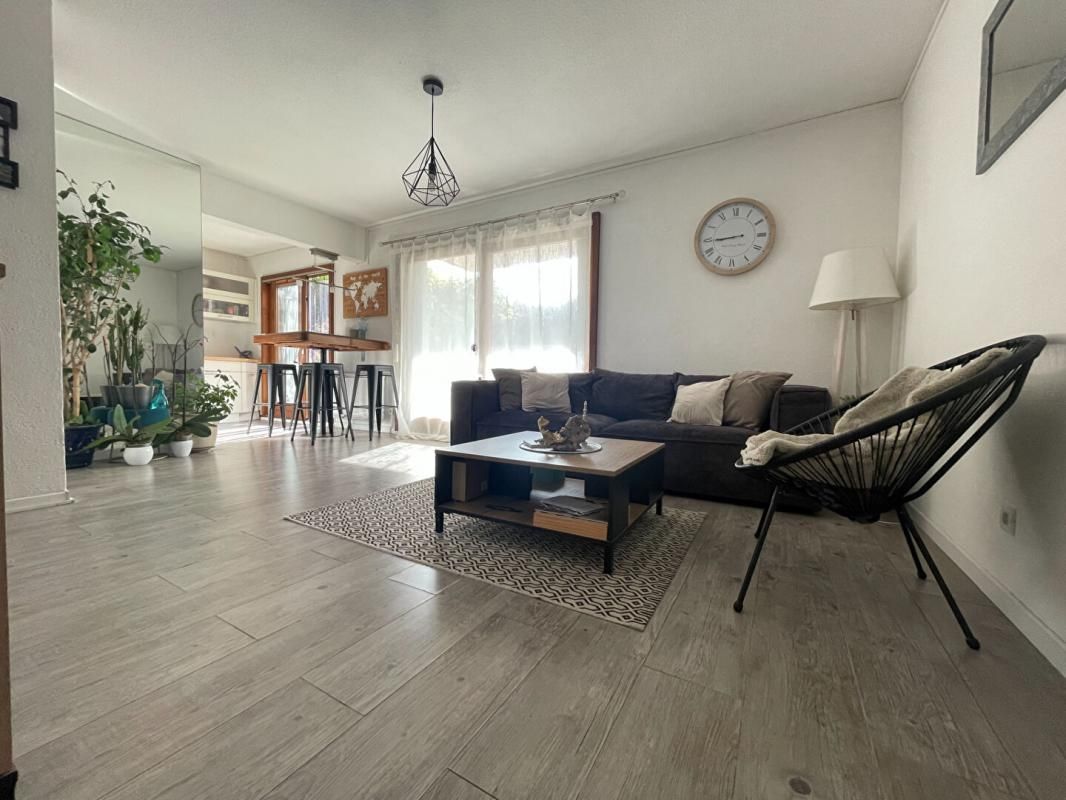 Exclusivite Douvaine T2 Rez de jardin 42 m² cave et stationnement (74140)