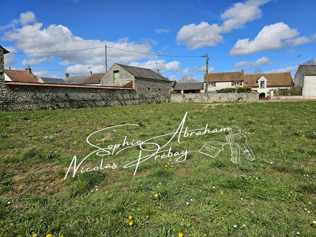 ANGERVILLE Terrain à bâtir plat viabilisé 1