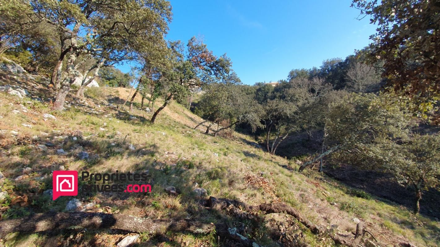 UZES Terrain à 5km d'Uzès 2