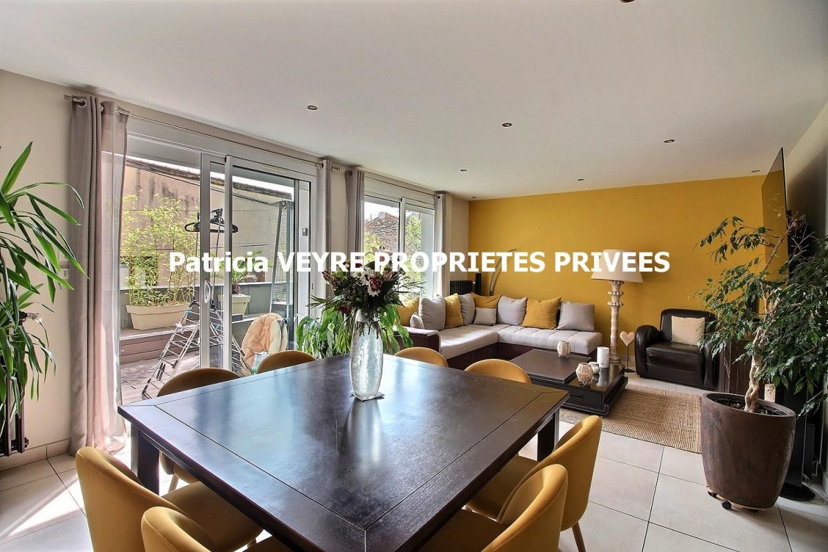 SAINT-ETIENNE Saint-Étienne 42000 secteur CHATEAUCREUX Appartement T4 de 120 m² 3 chambres terrasse garage et cave 2