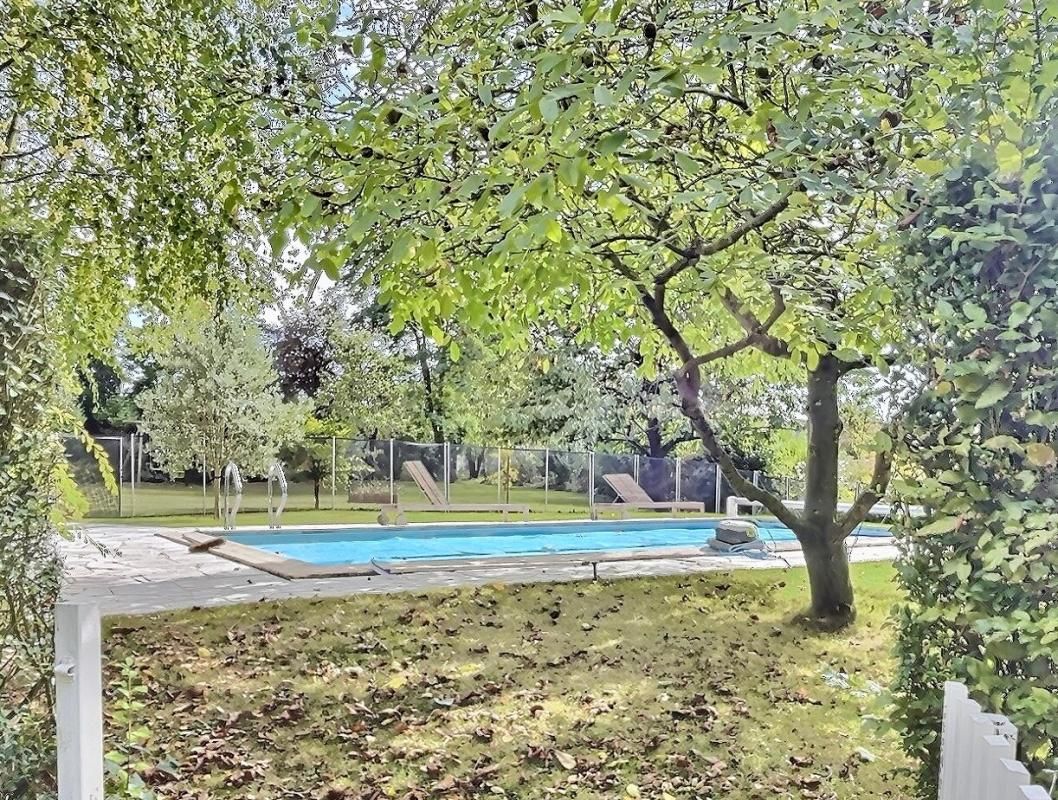 CUCQ Jolie Propriété sur 4136M2 avec piscine 3