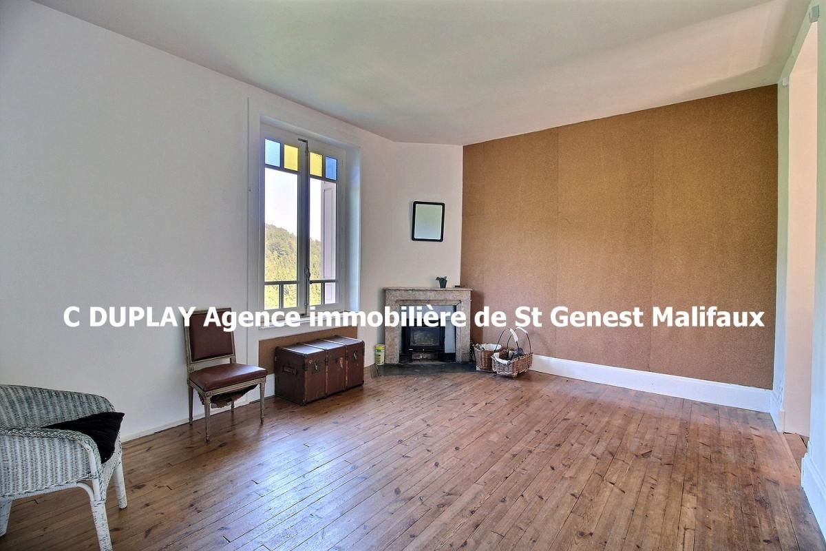 PLANFOY PLANFOY 42660 EXCLUSIVITE Maison bourgeoise de 1912 exposée Sud-Ouest environ 145m² habitables 4 chambres sur 1179m² de terrain 2