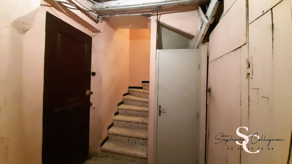 BEZIERS Maison de ville à rénover sur 4 étages - superficie 156 m² 4