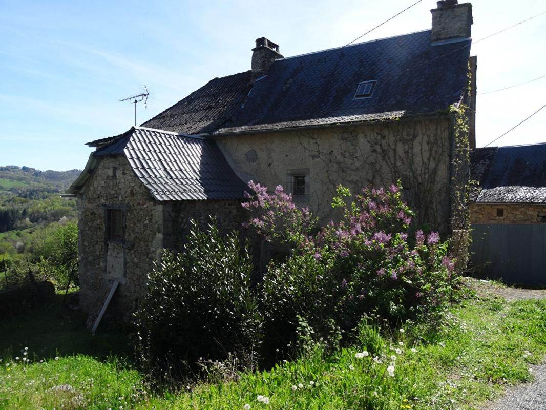 SENERGUES Secteur Sénergues  maison ancienne de 3 pièce(s)  terrain 125 m² orientation Sud et Est 4