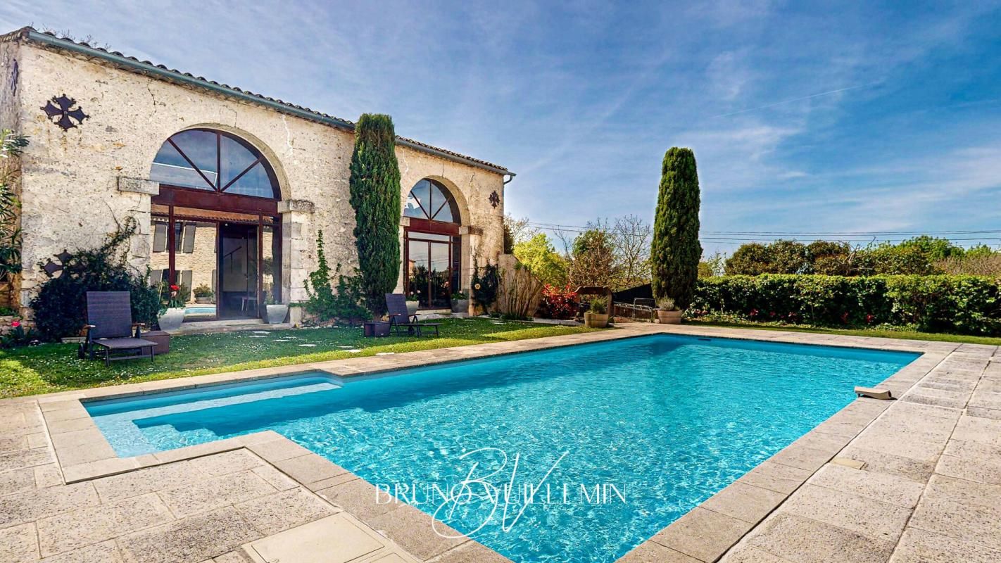 CARCASSONNE DEMEURE DE CHARME ET SON ANCIENNE GRANGE DU XIXème AVEC PISCINE & GARAGE 3