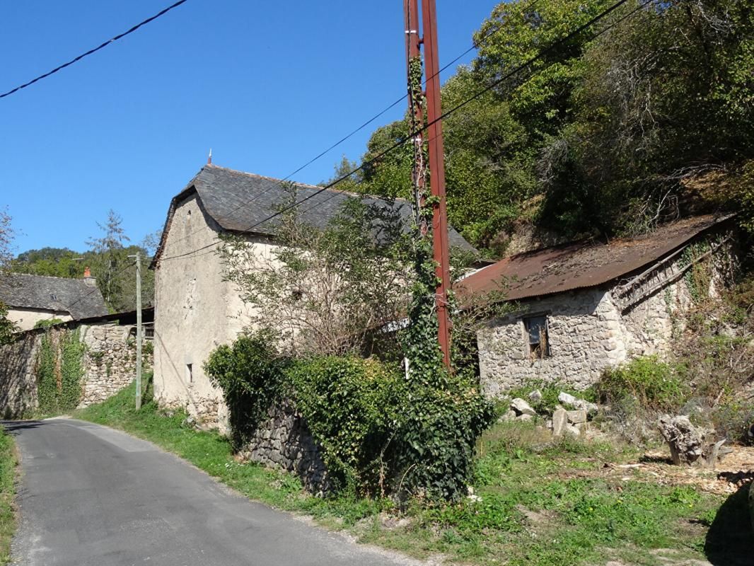 ESPEYRAC Secteur Espeyrac - Grange aménageable (CU) sur chemin de St Jacques de Compostelle 1