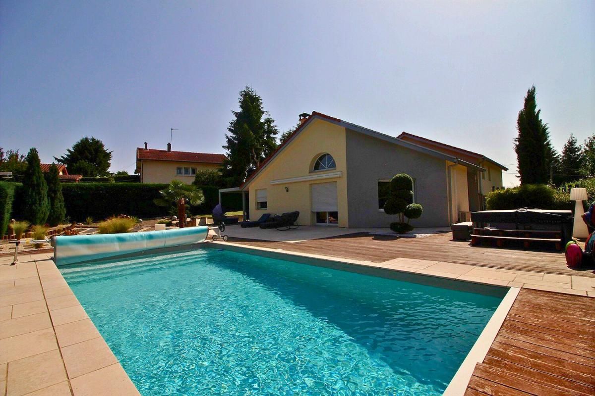 UNIEUX Unieux 42240 EXCLUSIVITE villa 170m² 5 chambres sur 1300m² de terrain avec piscine 3