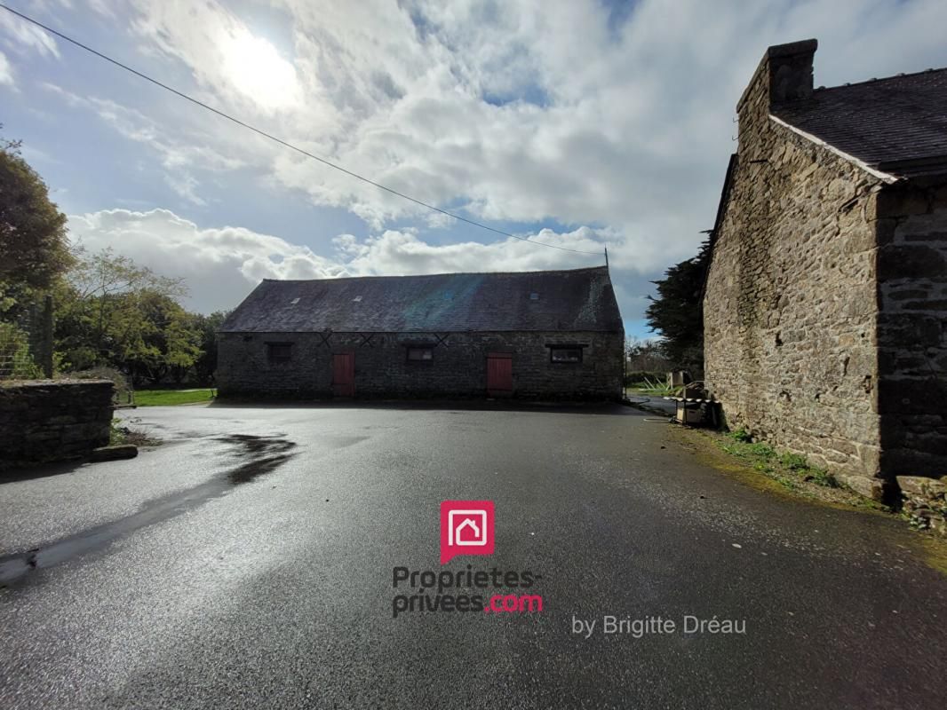PLUGUFFAN QUIMPER PLUGUFFAN - Maison d'habitation et 3 longères 7 pièce(s) 172 m2 3