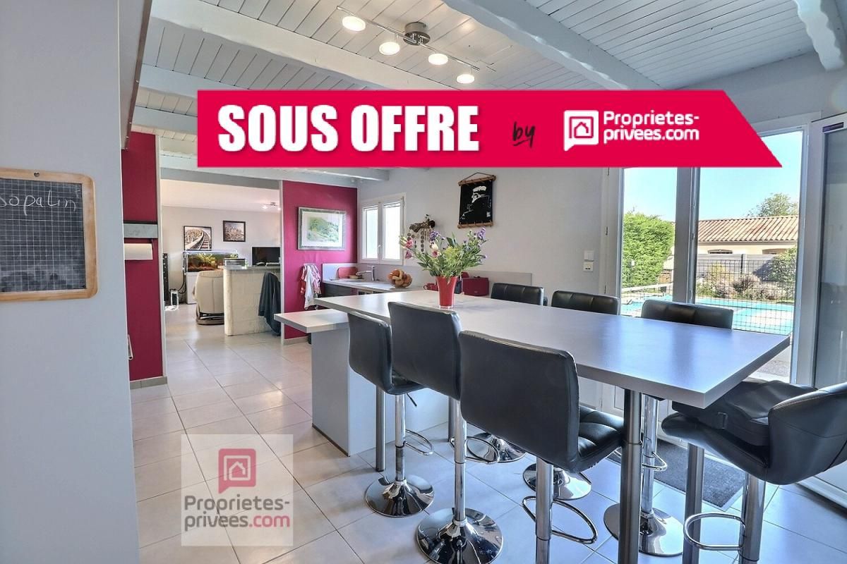 Maison 7 pièces 4 chambres avec vue sur la campagne de 163 m2 sur un grand terrain - double garage avec piscine