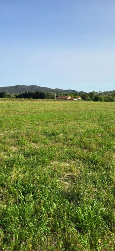 ROCHEFORT-DU-GARD Terrain agricole à Rochefort Du Gard 6336 m2 2
