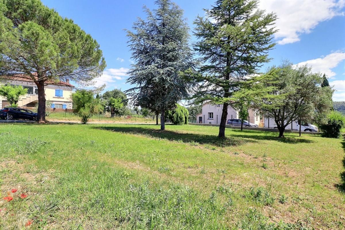 SAINT-SERNIN St Sernin, Terrain constructible 1