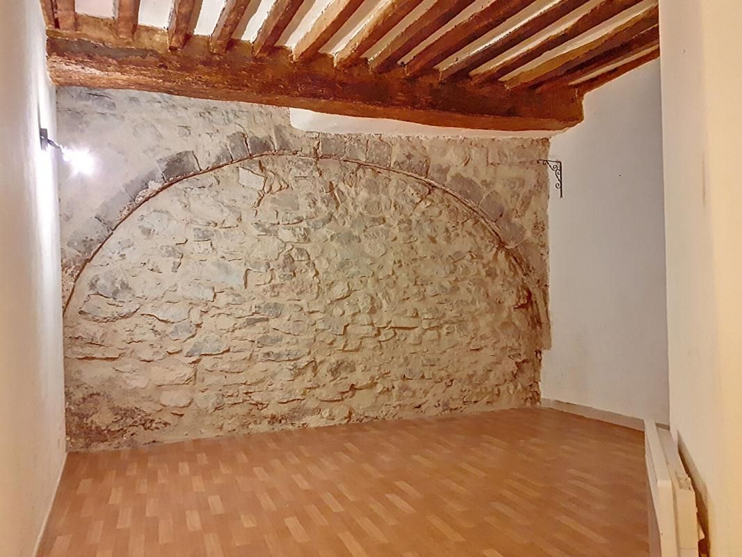 MONTFORT-SUR-ARGENS Appartement T1 bis au rdc de 24,30m² - Montfort sur Argens 1