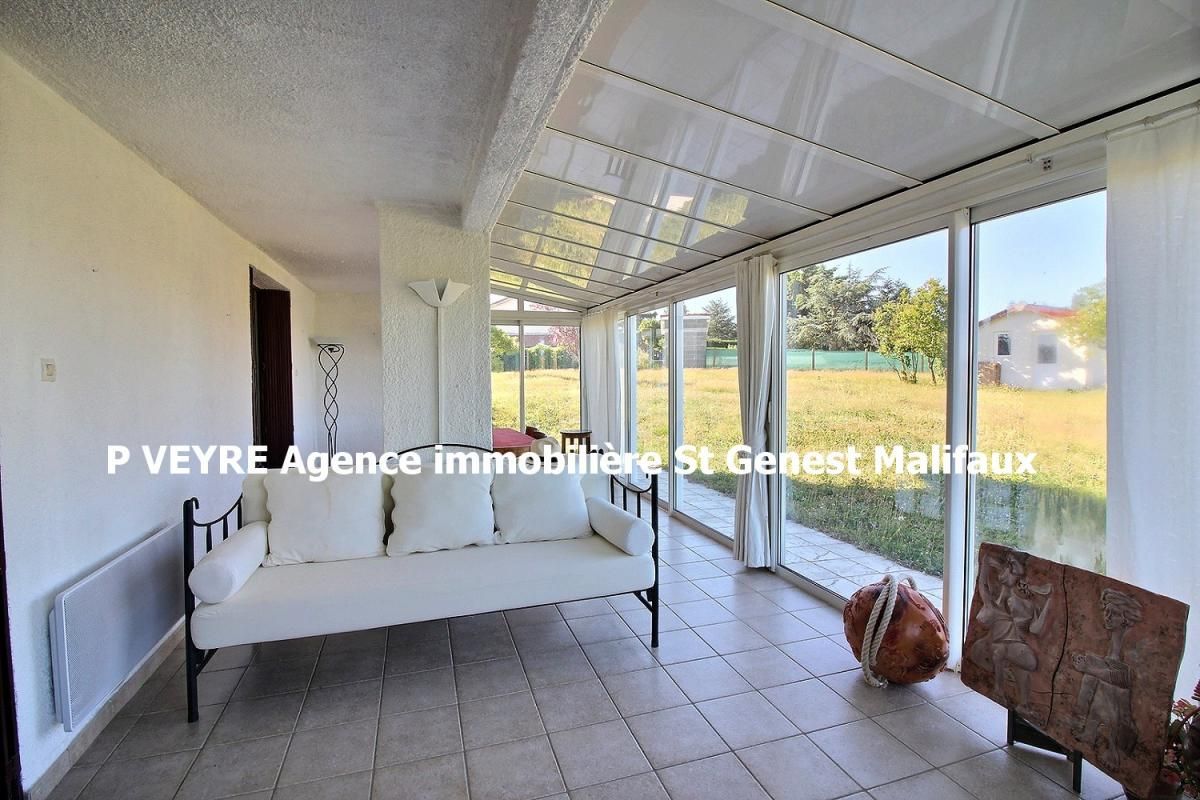 SAINT-ROMAIN-LES-ATHEUX SAINT-ROMAIN-LES-ATHEUX 42660 maison de 186 m² 4 chambres 2 Garages cave sur 2344 m² de terrain plat 2