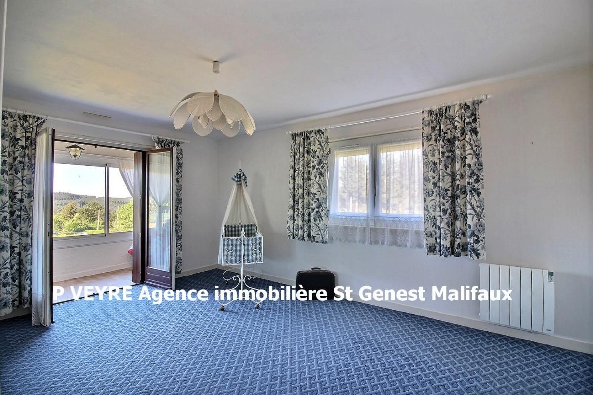 SAINT-ROMAIN-LES-ATHEUX SAINT-ROMAIN-LES-ATHEUX 42660 maison de 186 m² 4 chambres 2 Garages cave sur 2344 m² de terrain plat 3