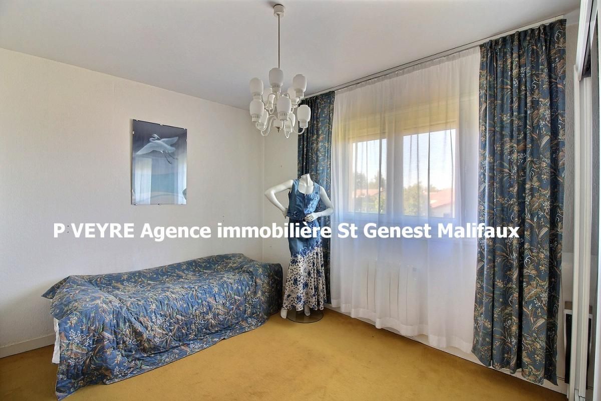 SAINT-ROMAIN-LES-ATHEUX SAINT-ROMAIN-LES-ATHEUX 42660 maison de 186 m² 4 chambres 2 Garages cave sur 2344 m² de terrain plat 4