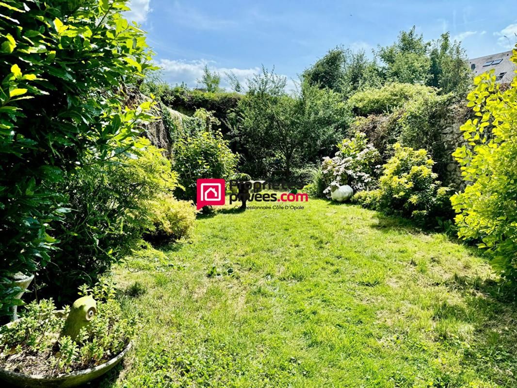 BOULOGNE-SUR-MER Votre agence "Propriétés-Privées.  com vous propose : 3