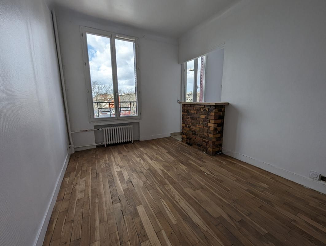 Appartement rénové La Courneuve 2 pièces 34 m2