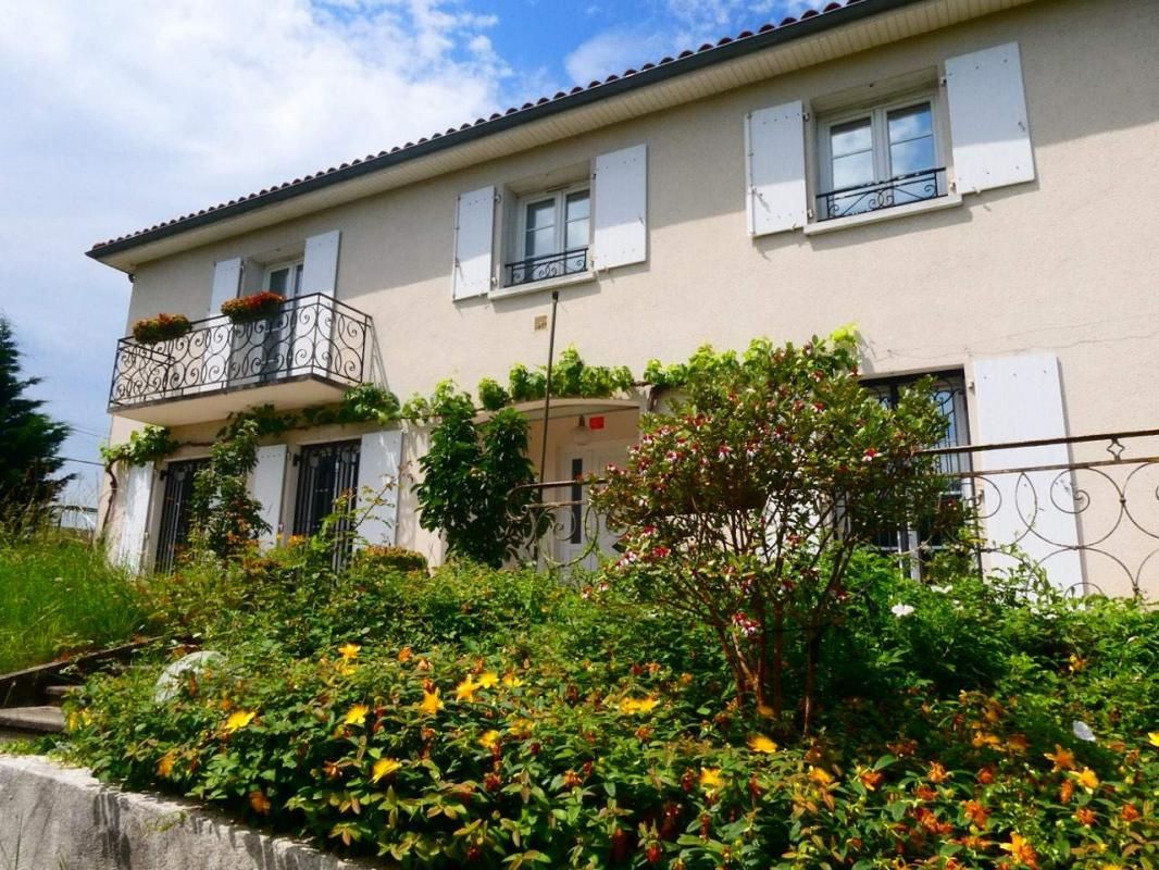 Maison 255 m2 sous-sol parc