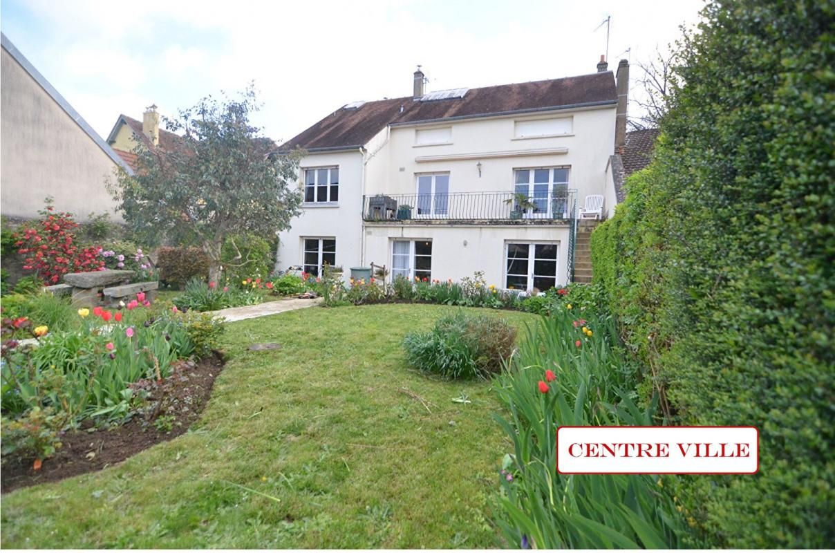 ALENCON Maison centre ville avec jardin et garage 1