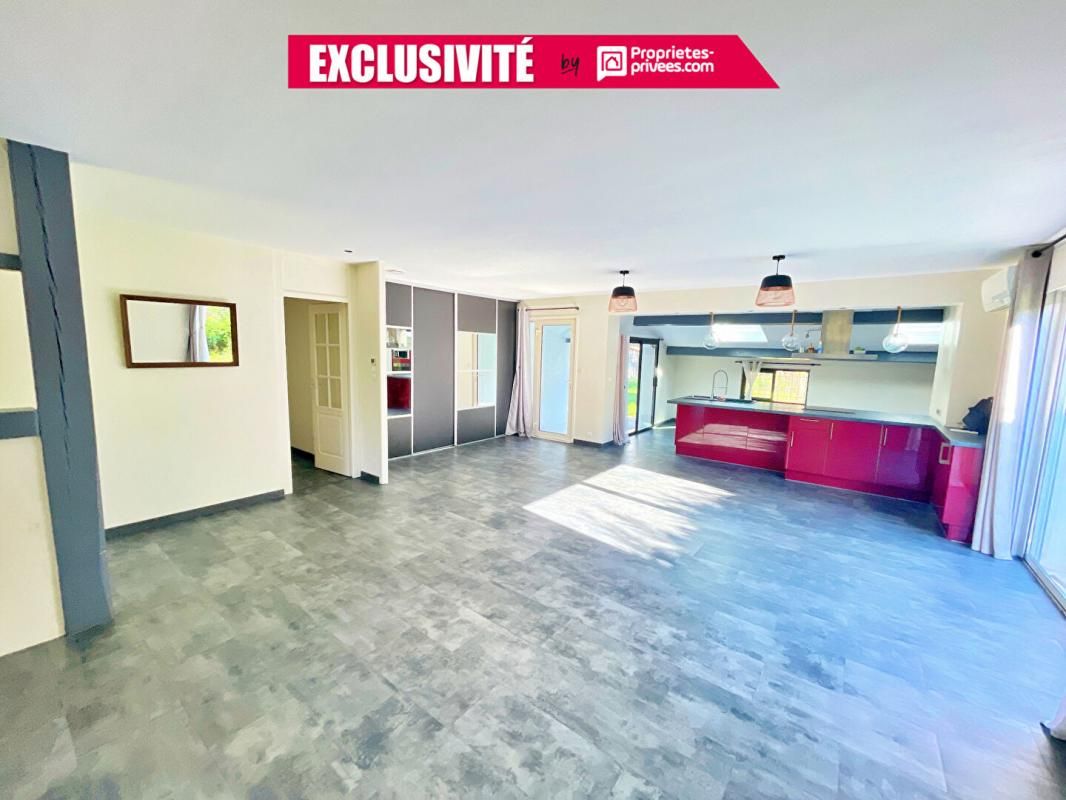Maison Secteur Camblanes - Saint Caprais De Bordeaux 6 pièce(s) 118 m2