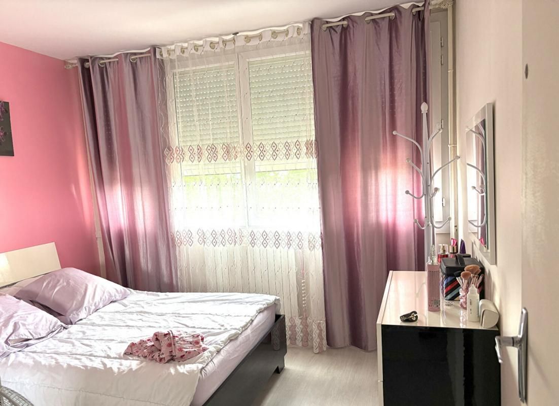 SAINT-ETIENNE Appartement Saint Etienne 2 pièce(s) 51.90 m2 3