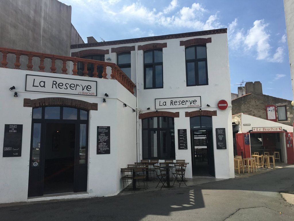 EXCLUSIVEMENT L'ILE D YEU -  MURS COMMERCIAUX, EMPLACEMENT RECHERCHE