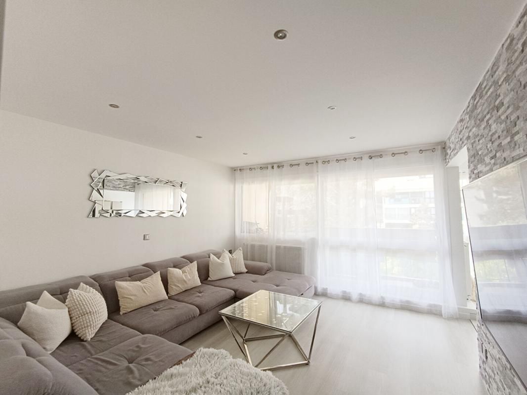Appartement Les Mureaux 4 pièce(s) 77 m2