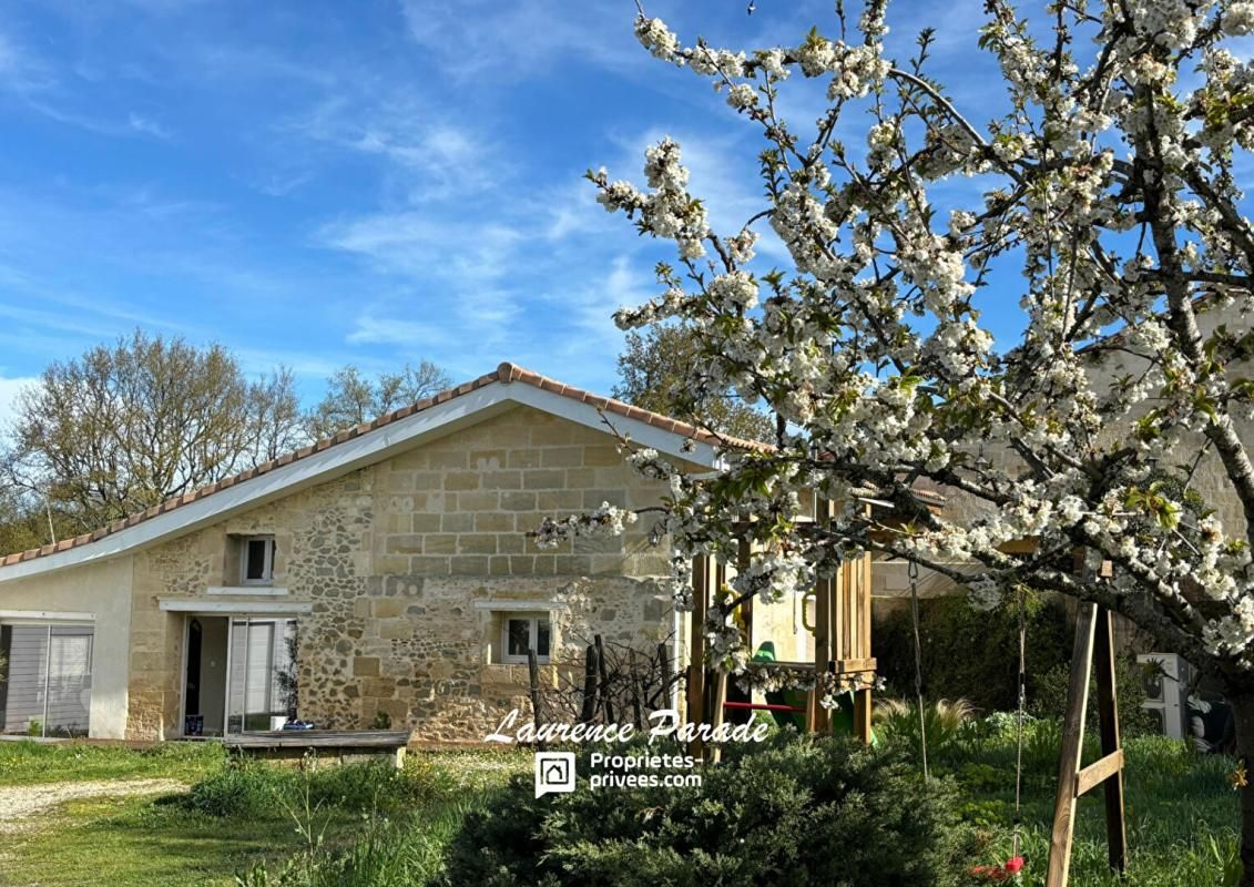 Maison en Pierre Rénovée ,Annexes, Double Garage