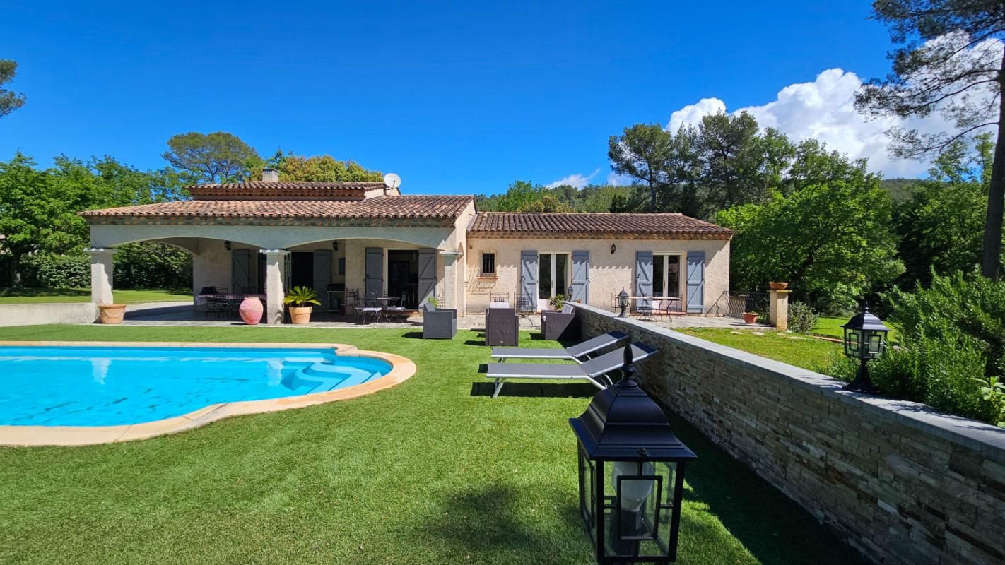 FIGANIERES Belle villa de 150 m2 avec piscine et grand terrain sans vis à vis 1