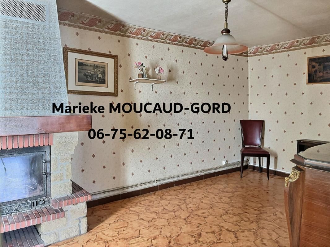 BEAUZAC BEAUZAC 43590 Maisons de 132m²  sur deux niveaux 4 chambres sur terrain 800m² en plein centre du village 4