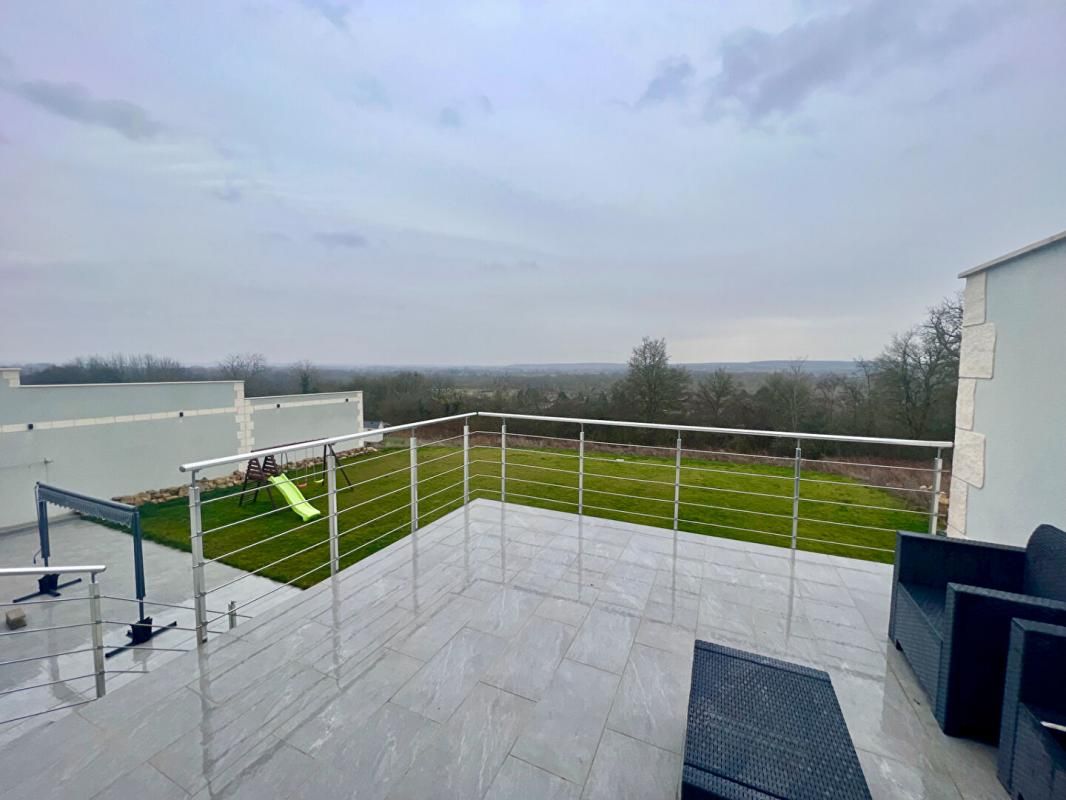 NEVERS Maison Nevers 9 pièce(s) 301 m2 3