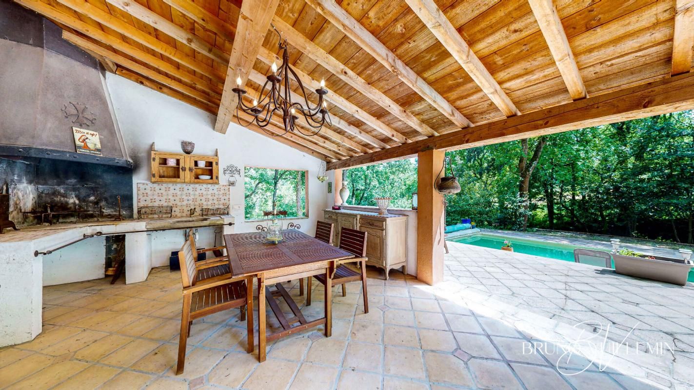 CARCASSONNE BASTIDE DE CHARME R+1 206m² sur TERRAIN 6.946m² avec PISCINE et GARAGE 3