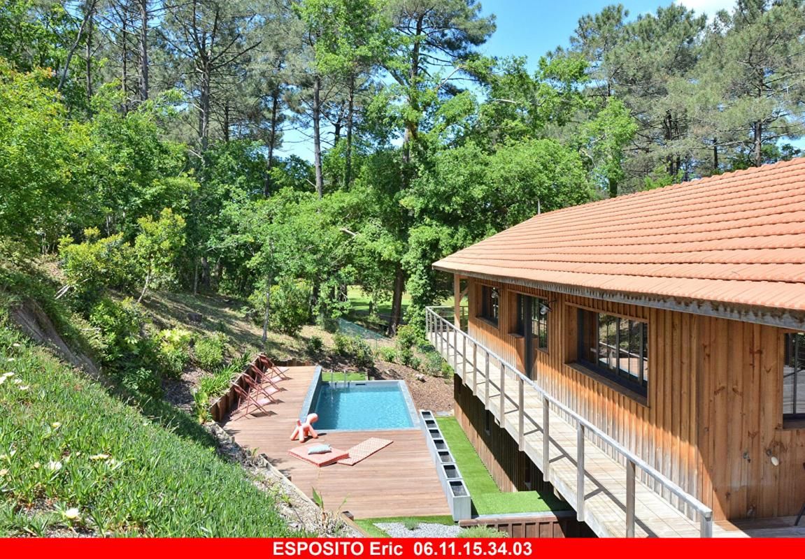 BISCARROSSE Maison Biscarrosse Golf T6 de 181 m² avec piscine sur 1458 m² 2