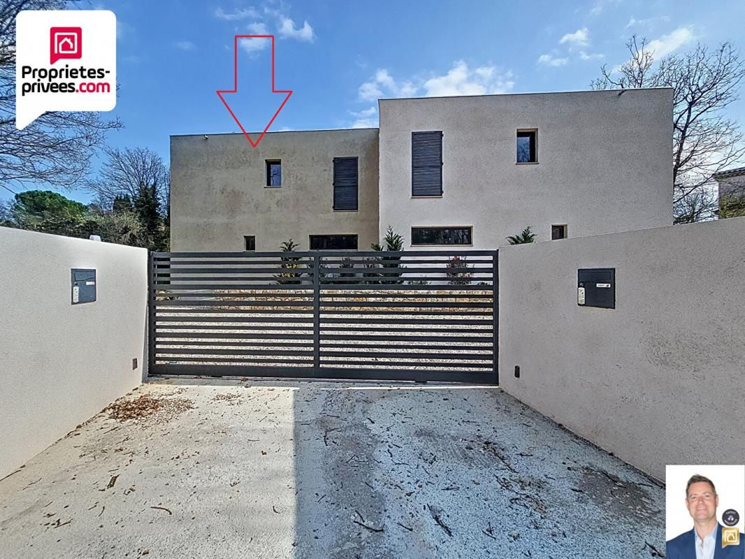MAISON CONTEMPORAINE NEUVE 4 PIECES 113 M2 jumelée avec terrain de 460 M2