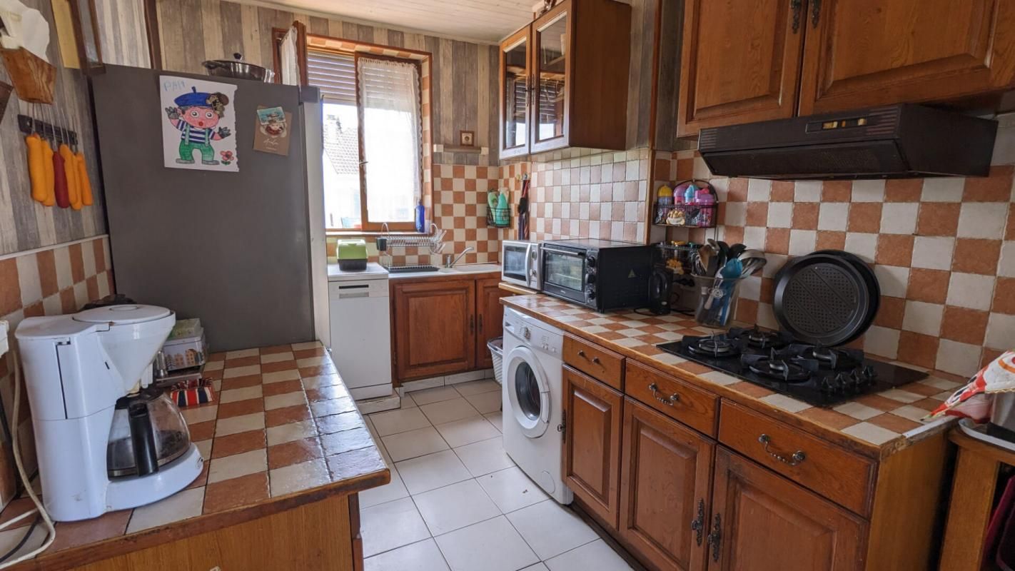 MARLE Maison calme 70m² , 3 chambres, terrain cloturé 1000m² 2