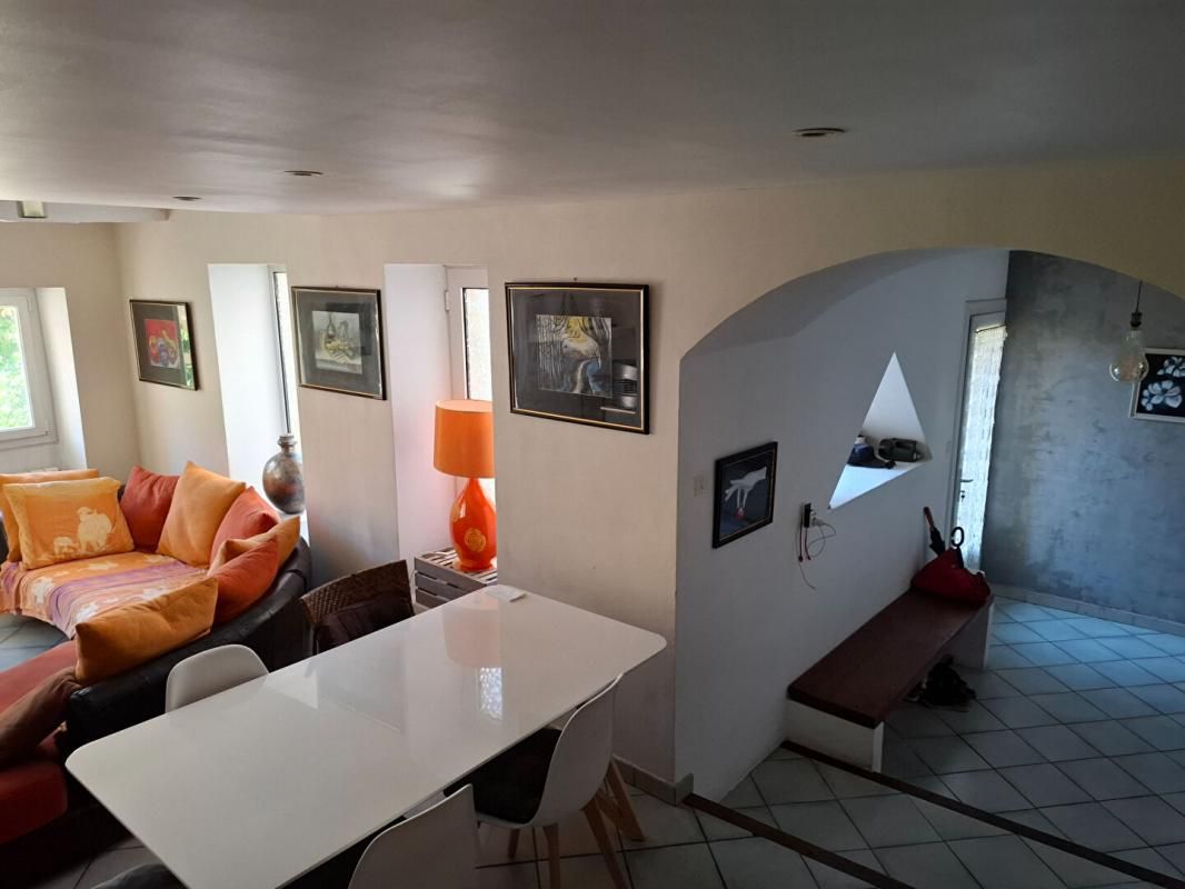 SAINT-ETIENNE-LES-ORGUES Maison de village Saint Etienne Les Orgues 7 pièce(s) 160 m2 4
