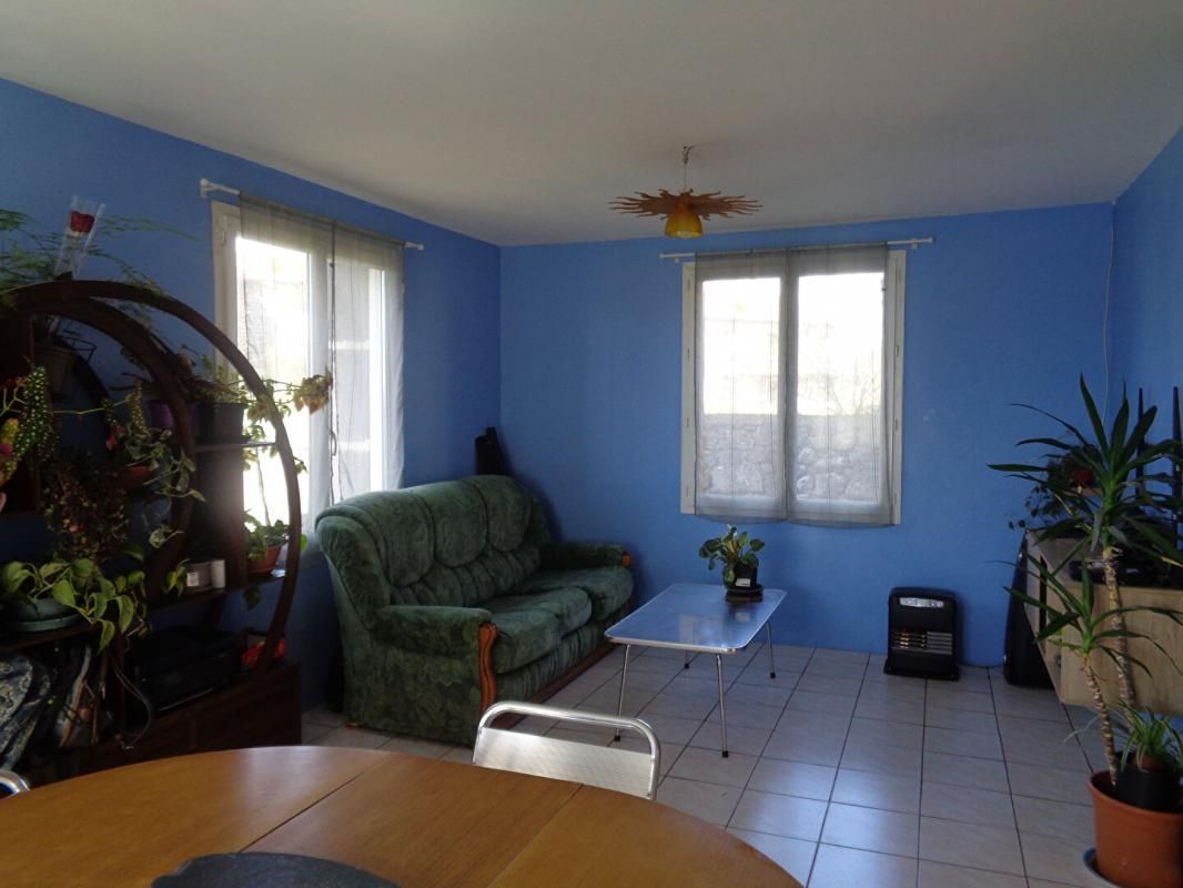 LE BOUCHET-SAINT-NICOLAS Le Bouchet St Nicolas(43), maison de village de 120 m2 habitables sur 385 m2 de terrain 2
