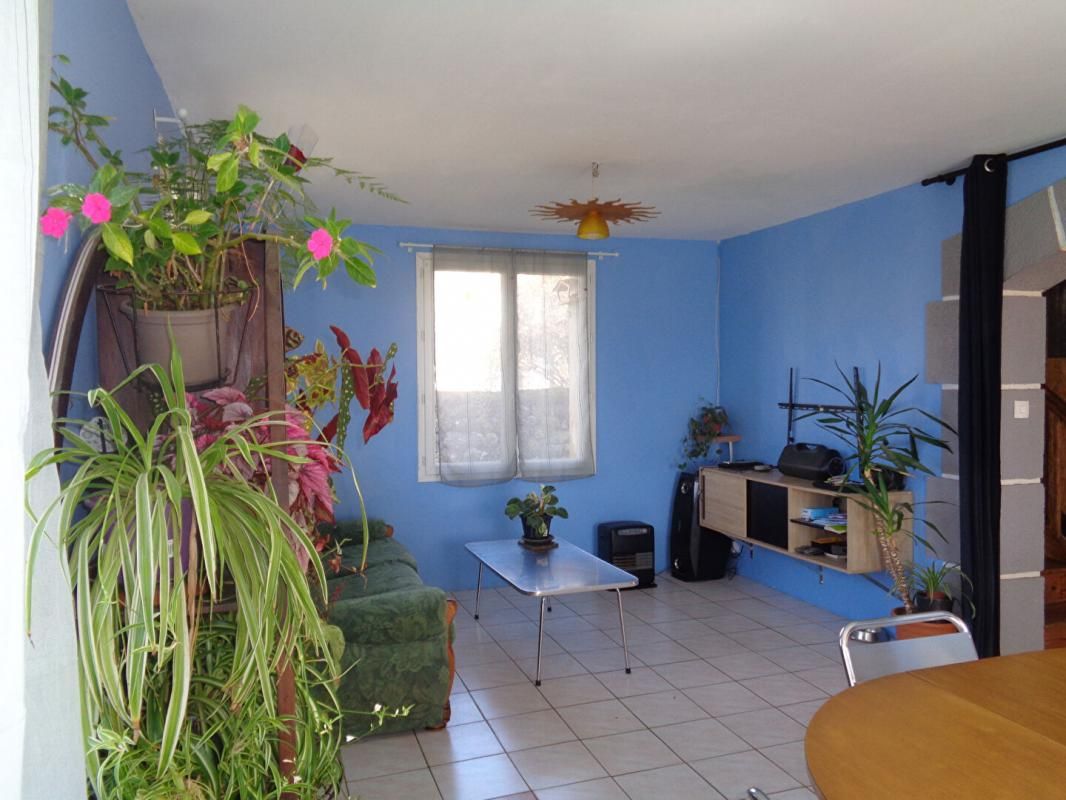 LE BOUCHET-SAINT-NICOLAS Le Bouchet St Nicolas(43), maison de village de 120 m2 habitables sur 385 m2 de terrain 3