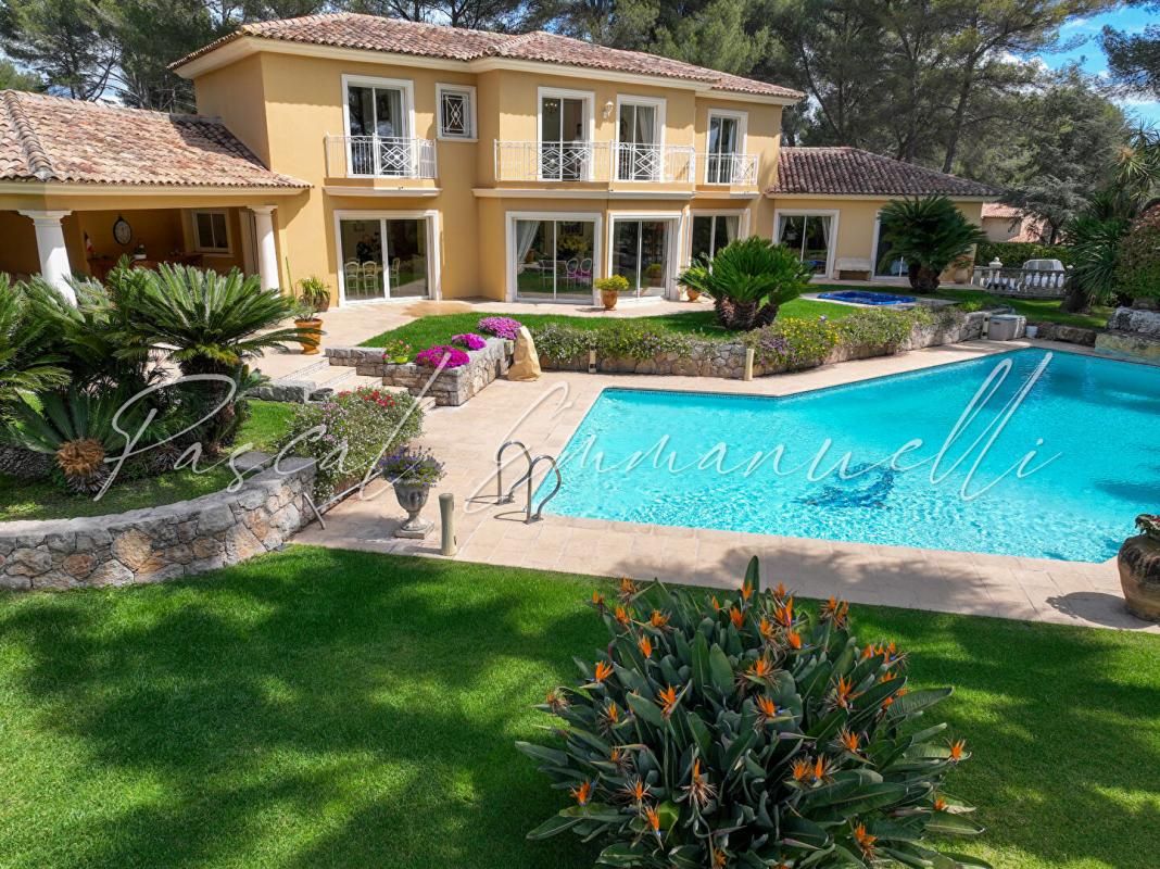 MOUGINS Villa Provençale Mougins 8 pièce(s) 460 m2 4