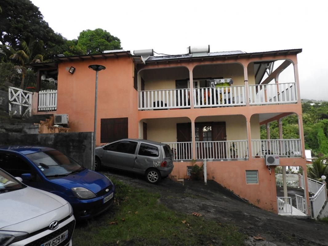 SAINT-CLAUDE Maison sur  3 niveaux à SAINT-CLAUDE - 183 m2 3