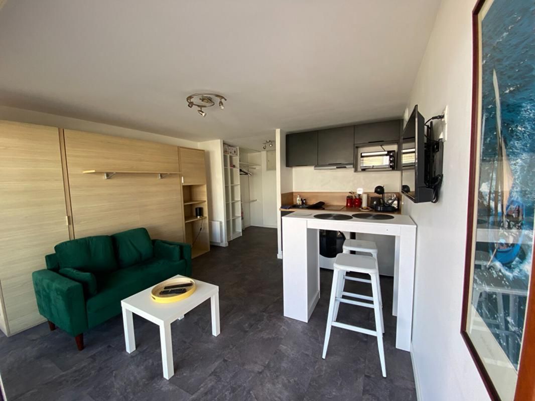 PLOEMEUR Appartement Ploemeur vue mer 2