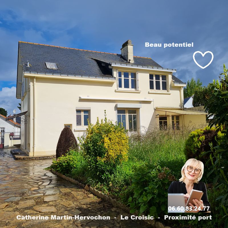 Beau potentiel  pour cette bâtisse avec dépendance de 46,90 m²